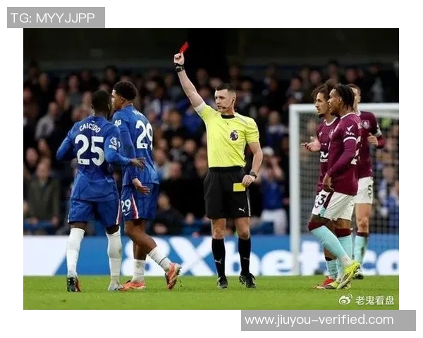 世界杯焦点战里昂与切尔西互交白卷红牌争议引发热议与转会传闻